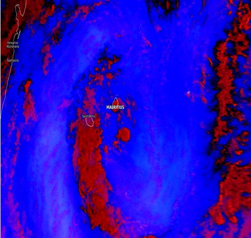 Your case: Hail over the highgrounds of Mauritius island, February 2022